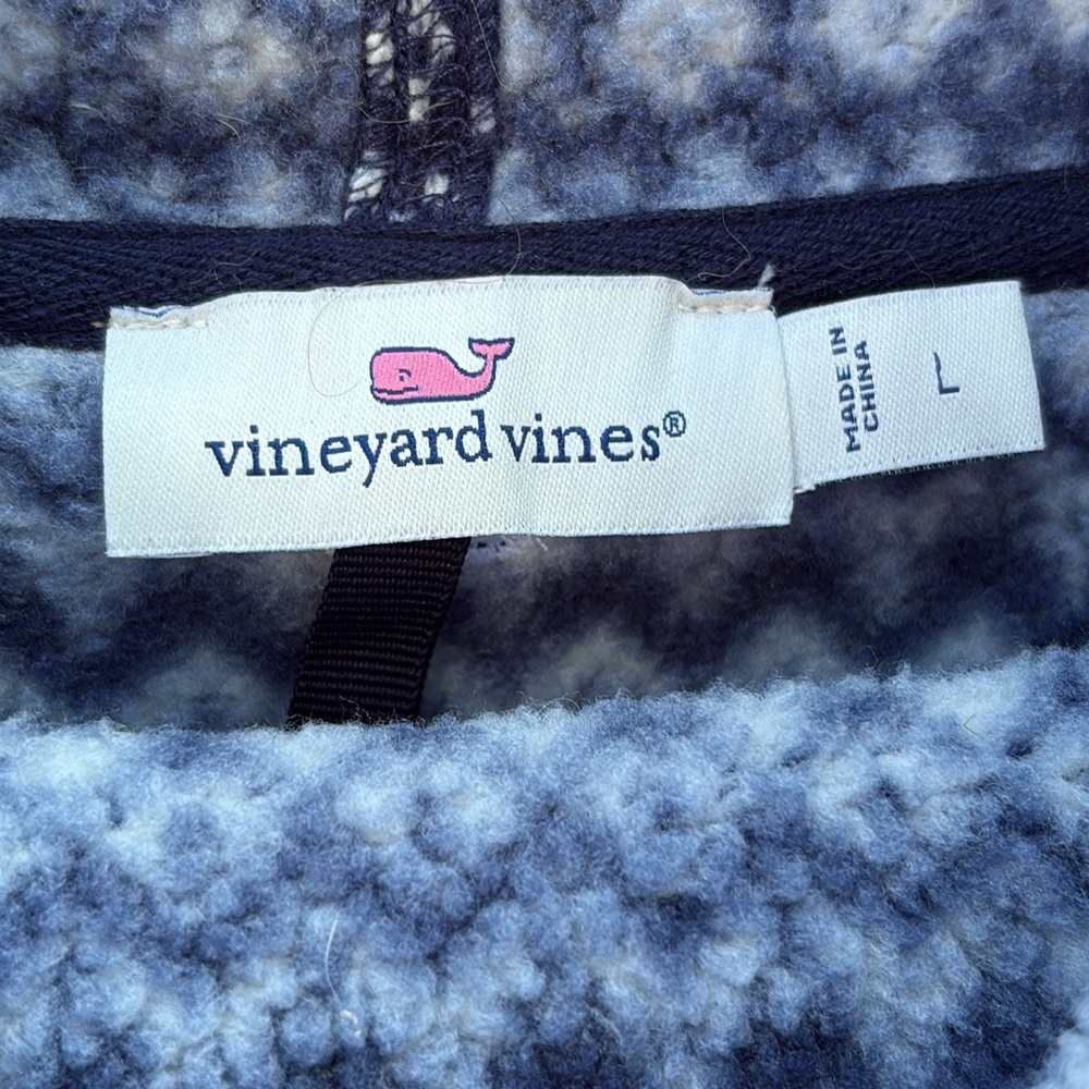 Vineyard Vines large cowl neck fleece! - Picture 3 of 8